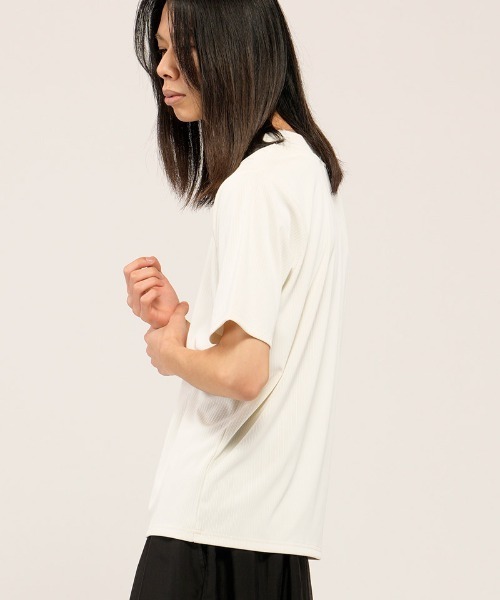 NO ID.(ノーアイディ)の「mt10455- レイヤードネックPO Tシャツ(858006-466T)(Tシャツ/カットソー・メンズ・ブラック/ホワイト/グレー・1/2)」の18枚目の写真