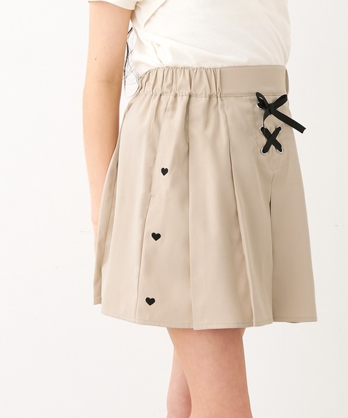 coca（coca）（コカ）の「キッズ ハートラインプリーツスカート（スカート・キッズ・ブラック/ライトベージュ・120/130/140/150）」の6枚目の写真