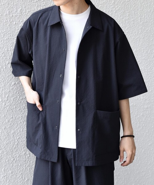 SHIPS any(シップス エニィ)の「SHIPS any:〈撥水/軽量/ストレッチ〉SOLOTEX(R) シアサッカー キャンプポケット シャツ◇(シャツ/ブラウス・メンズ・チャコールグレー/ブラック/ダークブルー/ネイビー/キャメル・SMALL/LARGE/MEDIUM)」の2枚目の写真