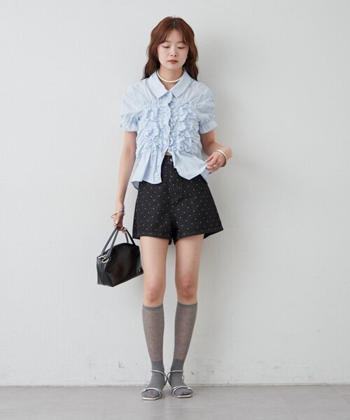 mystic(ミスティック)の「シャーリングシェイプシャツ(シャツ/ブラウス・レディース・ブラック/オフホワイト/アイボリー/ブルー・FREE)」の6枚目の写真