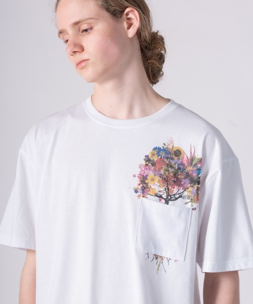 rehacer（レアセル）の「rehacer TEE : Botanical Pocket TEE / ボタニカル ポケット T-shirt（Tシャツ/カットソー・メンズ・ホワイト/ブラック・SMALL/MEDIUM/LARGE/X-LARGE）」の2枚目の写真