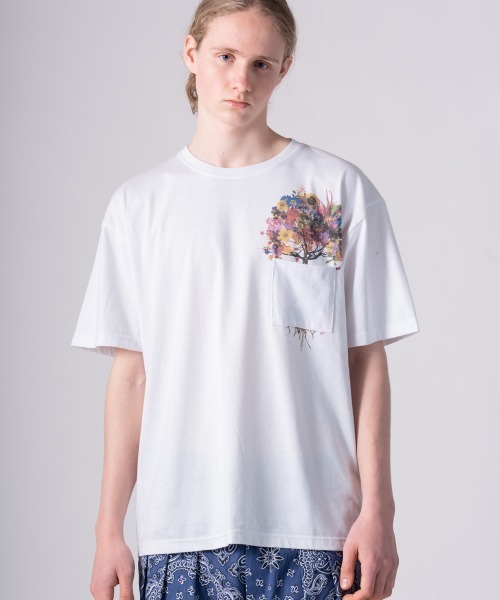 rehacer（レアセル）の「rehacer TEE : Botanical Pocket TEE / ボタニカル ポケット T-shirt（Tシャツ/カットソー・メンズ・ホワイト/ブラック・SMALL/MEDIUM/LARGE/X-LARGE）」の5枚目の写真