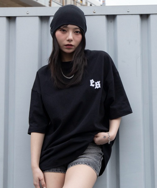 WEGO(ウィゴー)の「WEGO/【26年春夏新作】アクセ付キストレートライングラフィックT(Tシャツ/カットソー・メンズ・ブラック/ホワイト・LARGE/MEDIUM)」の1枚目の写真