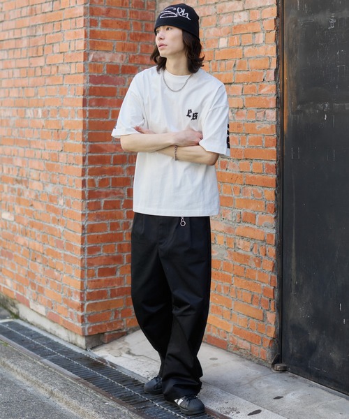 WEGO(ウィゴー)の「WEGO/【26年春夏新作】アクセ付キストレートライングラフィックT(Tシャツ/カットソー・メンズ・ブラック/ホワイト・LARGE/MEDIUM)」の3枚目の写真