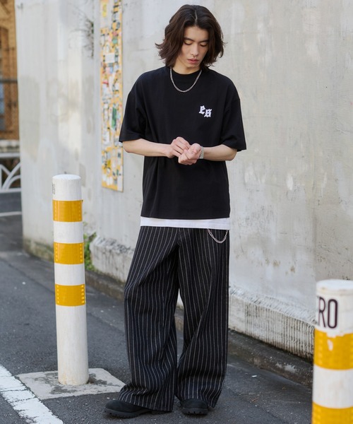WEGO(ウィゴー)の「WEGO/【26年春夏新作】アクセ付キストレートライングラフィックT(Tシャツ/カットソー・メンズ・ブラック/ホワイト・LARGE/MEDIUM)」の5枚目の写真