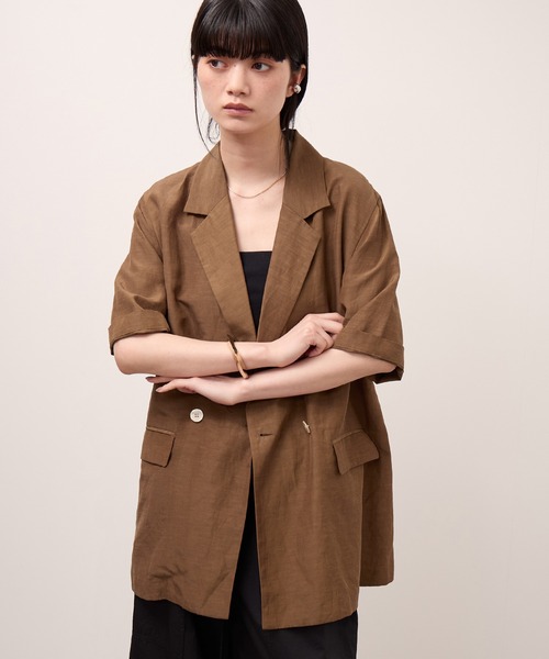 ADAM ET ROPE'（アダムエロペ）の「キュプラリネンMIXハーフスリーブジャケット（テーラードジャケット・レディース・ブラック/キャメル・36/38）」の13枚目の写真
