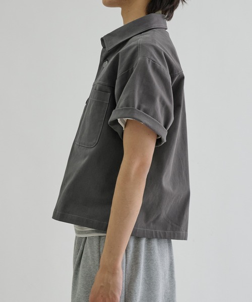 EPNK(イーピーエヌケー)の「Double button short sleeve shirts / ダブルボタンショートスリーブシャツ(シャツ/ブラウス・メンズ・ブラック/チャコールグレー・SMALL/MEDIUM/LARGE)」の13枚目の写真