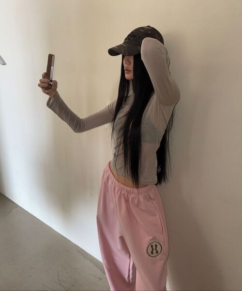 THE MYSTERIOUS HOTEL（ザミステリアスホテル）の「MYSTERIOUS SHEER SLEEVE [SAND GREY]（Tシャツ/カットソー・レディース・その他・FREE）」の9枚目の写真
