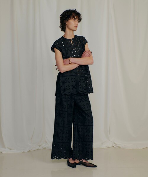 qualite(カリテ)の「【セットアップ対応】エンブロイダリーワイドパンツ 春服 夏服 刺繍(その他パンツ・レディース・ブラック・36/38)」の3枚目の写真