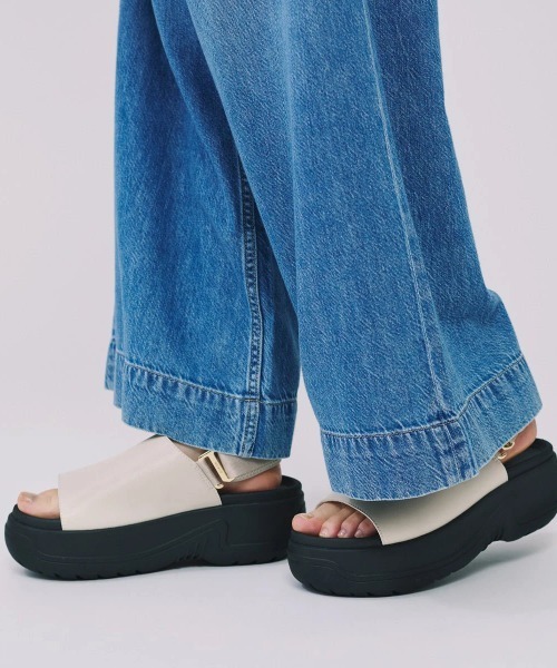 SHAKA(シャカ)の「SHAKA/シャカ VACAY EVOL CHUNKY(サンダル・レディース・ホワイト系その他2/ブラック・25cm/24cm/23cm)」の9枚目の写真