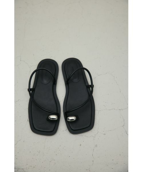 STYLEMIXER（スタイルミキサー）の「メタルモチーフフラットサンダル（サンダル・レディース・ベージュ/ブラック・SMALL/MEDIUM/LARGE）」の7枚目の写真