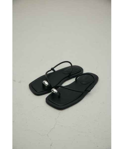 STYLEMIXER（スタイルミキサー）の「メタルモチーフフラットサンダル（サンダル・レディース・ベージュ/ブラック・SMALL/MEDIUM/LARGE）」の8枚目の写真