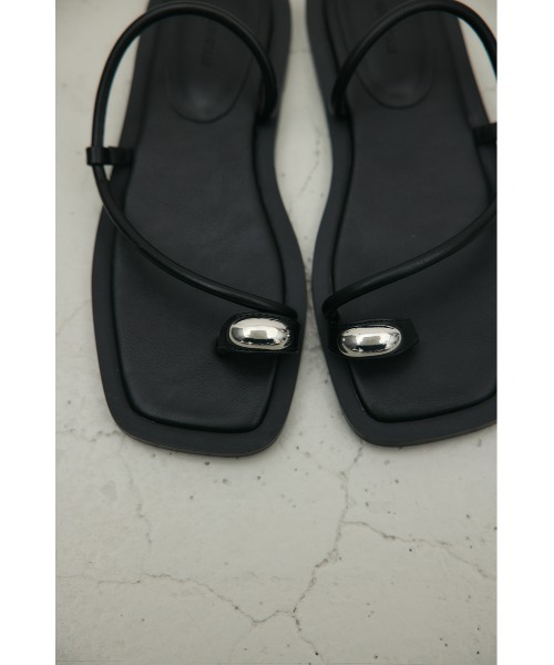 STYLEMIXER（スタイルミキサー）の「メタルモチーフフラットサンダル（サンダル・レディース・ベージュ/ブラック・SMALL/MEDIUM/LARGE）」の11枚目の写真