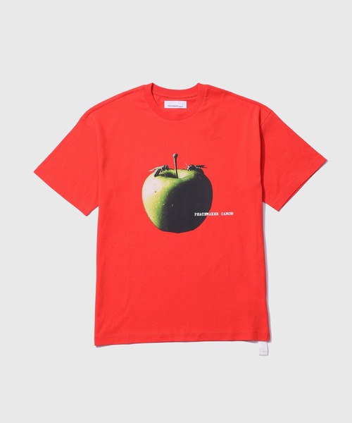 OAMC（オーエーエムシー）の「【OAMC PEACEMAKER/オーエーエムシー ピースメーカー】Oversize Tee Apple Print（Tシャツ/カットソー・メンズ・ブラック/レッド・M/S）」の2枚目の写真