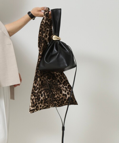 NOLLEY’S(ノーリーズ)の「【林(mayumi_nol)別注】MARUMI BAG(ショルダーバッグ・レディース・キャメル/ブラック・FREE)」の10枚目の写真