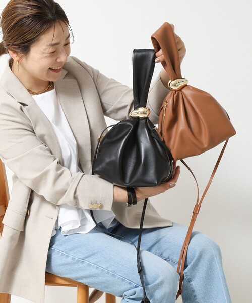 NOLLEY’S(ノーリーズ)の「【林(mayumi_nol)別注】MARUMI BAG(ショルダーバッグ・レディース・キャメル/ブラック・FREE)」の20枚目の写真