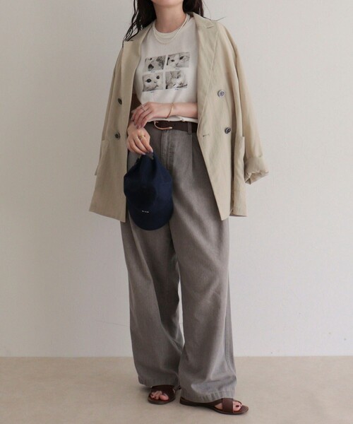 fredy emue(フレディエミュ)の「刺しゅう入りCAT PHOTO Tシャツ(Tシャツ/カットソー・レディース・ライトグレー/オフホワイト/チャコールグレー・38)」の4枚目の写真