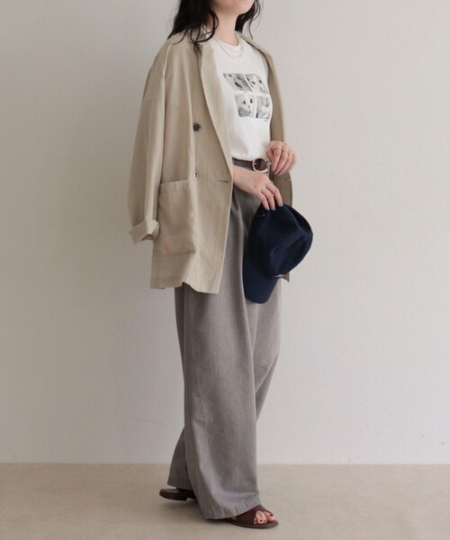 fredy emue(フレディエミュ)の「刺しゅう入りCAT PHOTO Tシャツ(Tシャツ/カットソー・レディース・ライトグレー/オフホワイト/チャコールグレー・38)」の5枚目の写真