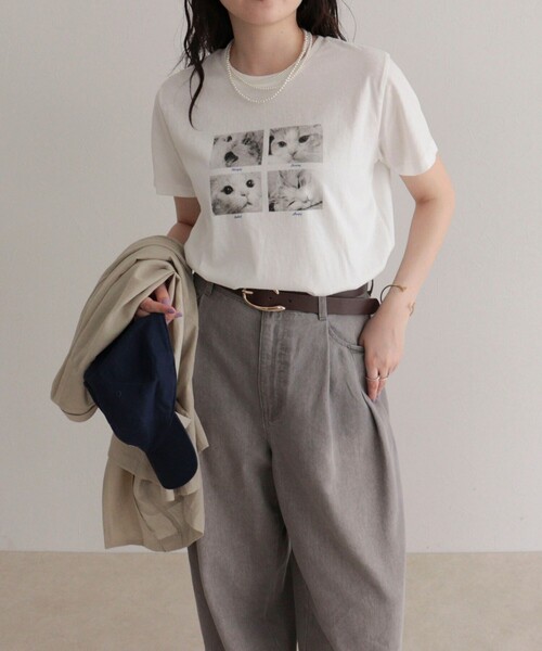 fredy emue(フレディエミュ)の「刺しゅう入りCAT PHOTO Tシャツ(Tシャツ/カットソー・レディース・ライトグレー/オフホワイト/チャコールグレー・38)」の8枚目の写真