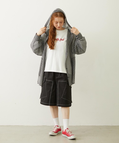 MILKFED.(ミルクフェド)の「BIG POCKET CARGO HALF SHORTS(カーゴパンツ・レディース・ベージュ/ブラック/ライトブルー・S/M)」の16枚目の写真