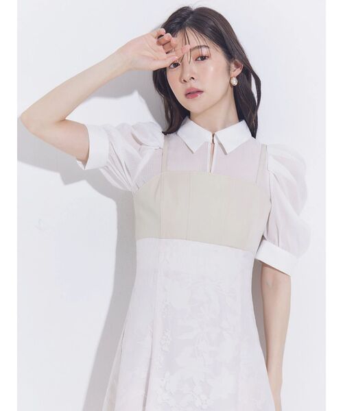 MERCURYDUO（マーキュリーデュオ）の「ビスチェドッキングパワショルワンピース（ワンピース・レディース・ベージュ/インディゴブルー・MEDIUM/SMALL）」の5枚目の写真