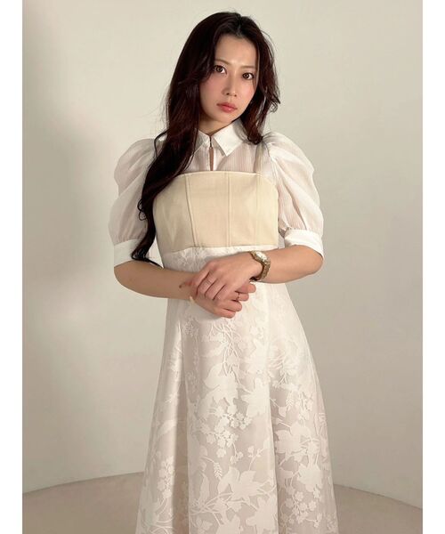 MERCURYDUO（マーキュリーデュオ）の「ビスチェドッキングパワショルワンピース（ワンピース・レディース・ベージュ/インディゴブルー・MEDIUM/SMALL）」の22枚目の写真