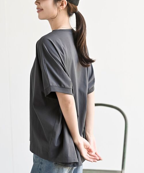 rps（アールピーエス）の「接触冷感ドルマンＴ（Tシャツ/カットソー・レディース・ブルー/チャコールグレー/ブラック/オフホワイト・フリー）」の20枚目の写真
