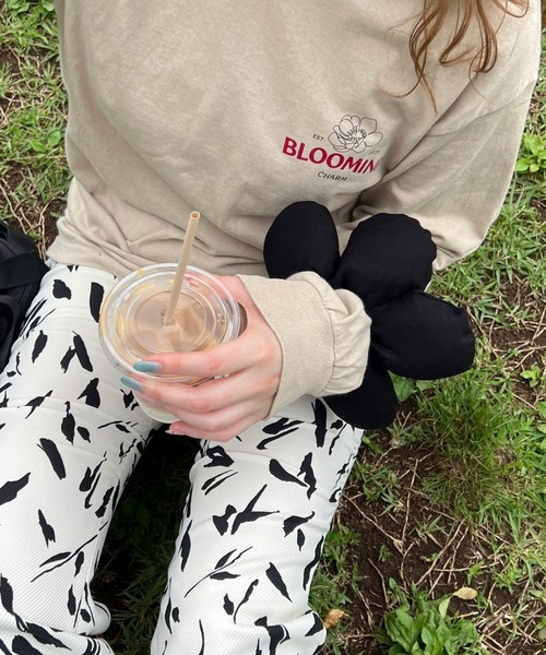 BLOOMING CHARM(ブルーミングチャーム)の「BLOOMING CHARM long sleeve T-shirt(Tシャツ/カットソー・レディース・ベージュ・ONE SIZE)」の7枚目の写真