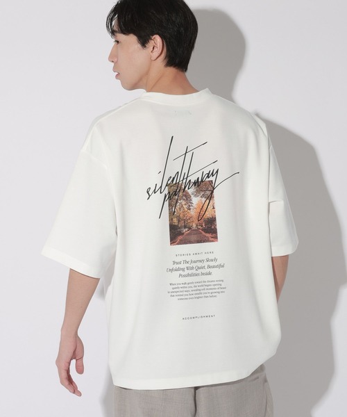 LAKOLE(ラコレ)の「Bフォト筆記プリントT / 672889(Tシャツ/カットソー・メンズ・ホワイト/ブルー・MEDIUM/LARGE)」の1枚目の写真