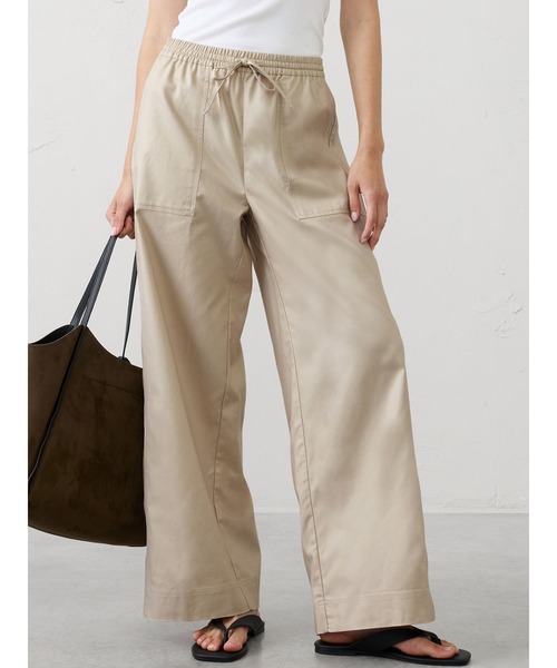 BANANA REPUBLIC FACTORY STORE(バナナリパブリック ファクトリーストア)の「BANANA REPUBLIC FACTORY STORE ワイドレッグミッドライズユーティリティペインターツイルプルオンパンツ(その他パンツ・レディース・その他1/その他/オリーブ・XS/S/M/L)」の1枚目の写真