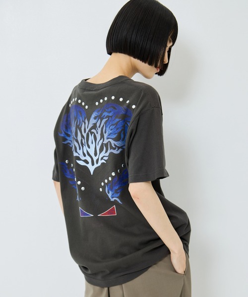 TOGA PULLA（トーガ　プルラ）の「【TOGA PULLA/トーガプルラ】Studs T-shirt with back print/スタッズTシャツウィズバックプリント（Tシャツ/カットソー・レディース・ダークグレー・M/S）」の11枚目の写真