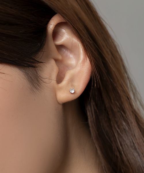 Cream dot.(クリームドット)の「【サージカルステンレス】選べる3サイズのステンレス製プッシュロックピアス(ピアス(両耳用)・レディース・シルバー/ゴールド/ピンクゴールド・#5/#3/#4)」の3枚目の写真