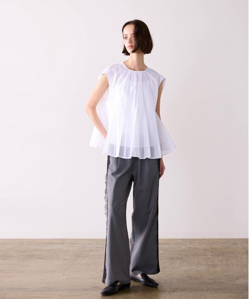 Marilyn Moon(マリリンムーン)の「sheer starched cotton godet blouse(シャツ/ブラウス・レディース・オフホワイト/ブラック/オリーブ・FREE)」の6枚目の写真