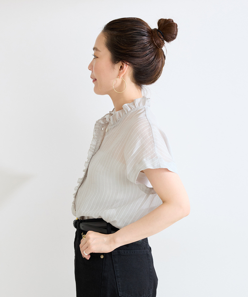 Simplicite(サンプリシテ)の「【WEB限定】手洗い可 / フレンチスリーブフリルブラウス(シャツ/ブラウス・レディース・ベージュ系その他/サックスブルー/チャコールグレー・FREE)」の9枚目の写真