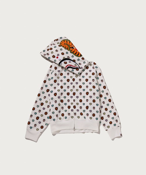 A BATHING APE（アベイシングエイプ）の「MILOGRAM SWEETS PATTERN SHARK FULL ZIP HOODIE（パーカー・レディース・ホワイト/ブラウン・SMALL/MEDIUM）」の3枚目の写真