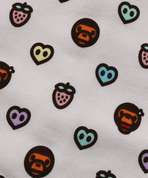 A BATHING APE（アベイシングエイプ）の「MILOGRAM SWEETS PATTERN SHARK FULL ZIP HOODIE（パーカー・レディース・ホワイト/ブラウン・SMALL/MEDIUM）」の7枚目の写真