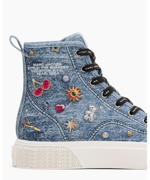 MARC JACOBS(マークジェイコブス)の「THE TRINKET CHARM HIGH TOP SNEAKER/ザ トリンケット チャーム ハイトップ スニーカー(スニーカー・レディース・インディゴブルー・40/39/41/35)」の5枚目の写真