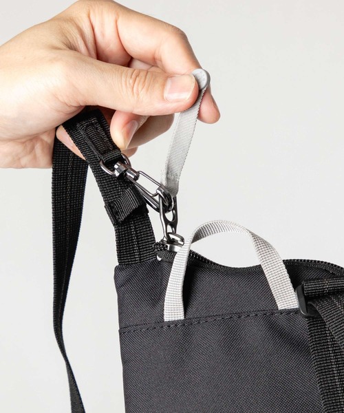 pacsafe(パックセーフ)の「【Pacsafe / パックセーフ】Pacsafe GO Tech Crossbody / テック クロスボディ ショルダーバッグ 防犯機能(ショルダーバッグ・メンズ・ブラック・FREE)」の6枚目の写真