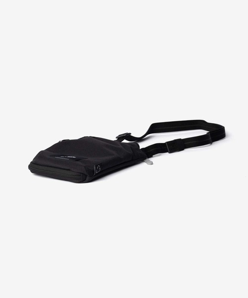 pacsafe(パックセーフ)の「【Pacsafe / パックセーフ】Pacsafe GO Tech Crossbody / テック クロスボディ ショルダーバッグ 防犯機能(ショルダーバッグ・メンズ・ブラック・FREE)」の12枚目の写真