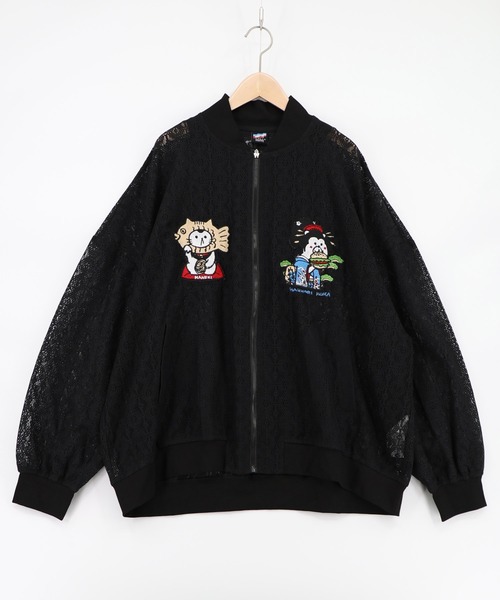 ScoLar(スカラー)の「362126:招きタイネコ×はんなりクマ 刺繍レースブルゾン(ブルゾン・レディース・ブラック/アイボリー・M)」の1枚目の写真