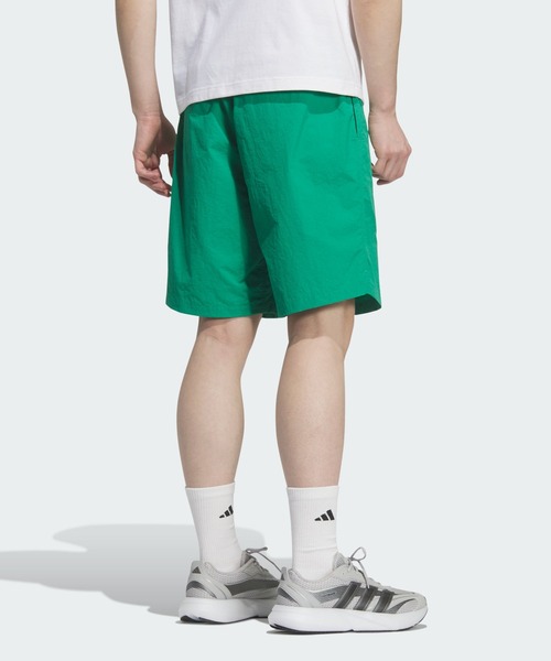 adidas(アディダス)の「マストハブ ルーズフィット ウーブン8インチ バギー ショーツ / ハーフパンツ / アディダス adidas(その他パンツ・メンズ・グリーン・XX-LARGE/3XL/MEDIUM/LARGE/X-LARGE/SMALL)」の2枚目の写真