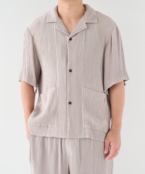 STUDIOUS(ステュディオス)の「【STUDIOUS】Silky Pleats Open Shirts / シルキープリーツオープンシャツ / 伸縮素材 / 接触冷感(シャツ/ブラウス・メンズ・グレイッシュベージュ/ブラック/ブルー・2/1)」の15枚目の写真
