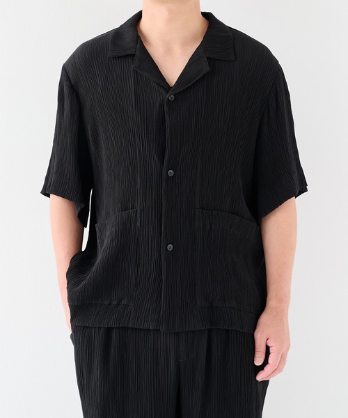 STUDIOUS(ステュディオス)の「【STUDIOUS】Silky Pleats Open Shirts / シルキープリーツオープンシャツ / 伸縮素材 / 接触冷感(シャツ/ブラウス・メンズ・グレイッシュベージュ/ブラック/ブルー・2/1)」の4枚目の写真