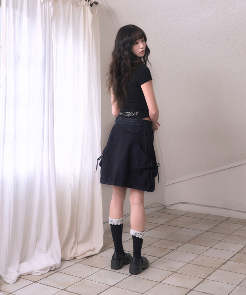 REISE MIYA（レイズミヤ）の「マガレットスリムクロップTシャツ[ブラック]（Tシャツ/カットソー・レディース・その他・SMALL/MEDIUM）」の3枚目の写真