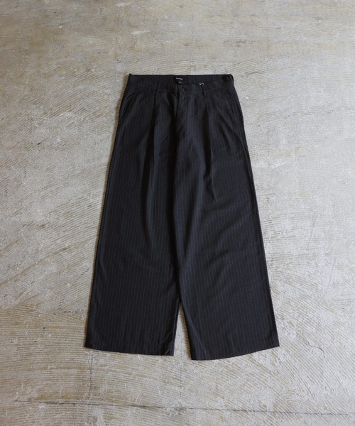 ROCHEM（ローシェン）の「1タックワイドストレートストライプスラックス（スラックス・メンズ・グレー系1/ブラック系1・L/XS/M/S）」の14枚目の写真