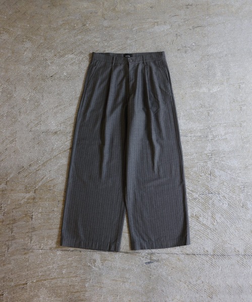 ROCHEM（ローシェン）の「1タックワイドストレートストライプスラックス（スラックス・メンズ・グレー系1/ブラック系1・L/XS/M/S）」の15枚目の写真