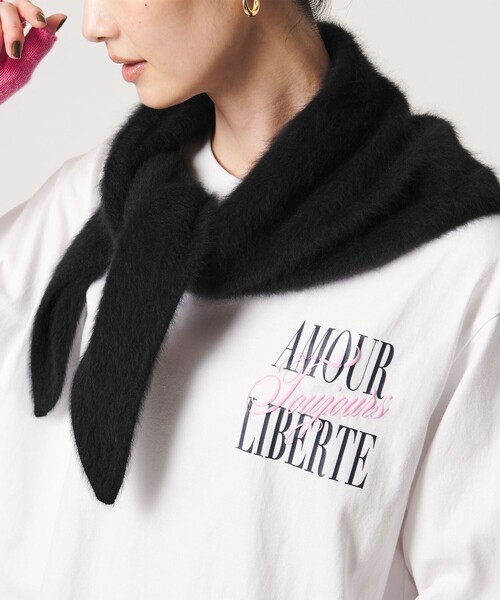 UNITED ARROWS(ユナイテッドアローズ)の「フォックスカシミヤ トライアングル ストール(ストール/ショール・レディース・オフホワイト/ブラック/ダークグレー・FREE)」の3枚目の写真
