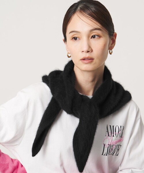 UNITED ARROWS(ユナイテッドアローズ)の「フォックスカシミヤ トライアングル ストール(ストール/ショール・レディース・オフホワイト/ブラック/ダークグレー・FREE)」の9枚目の写真
