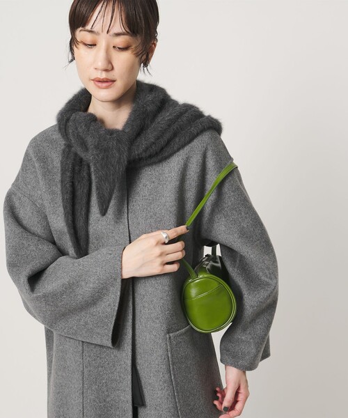 UNITED ARROWS(ユナイテッドアローズ)の「フォックスカシミヤ トライアングル ストール(ストール/ショール・レディース・オフホワイト/ブラック/ダークグレー・FREE)」の12枚目の写真