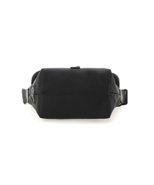 Manhattan Portage BLACK LABEL(マンハッタンポーテージ ブラックレーベル)の「NYLON MESSENGER BAG (XS) FZP FIDLOCK V-BUCKLE CORDURA BALLISTIC FABRIC(メッセンジャーバッグ・メンズ・ブラック・X-SMALL)」の5枚目の写真